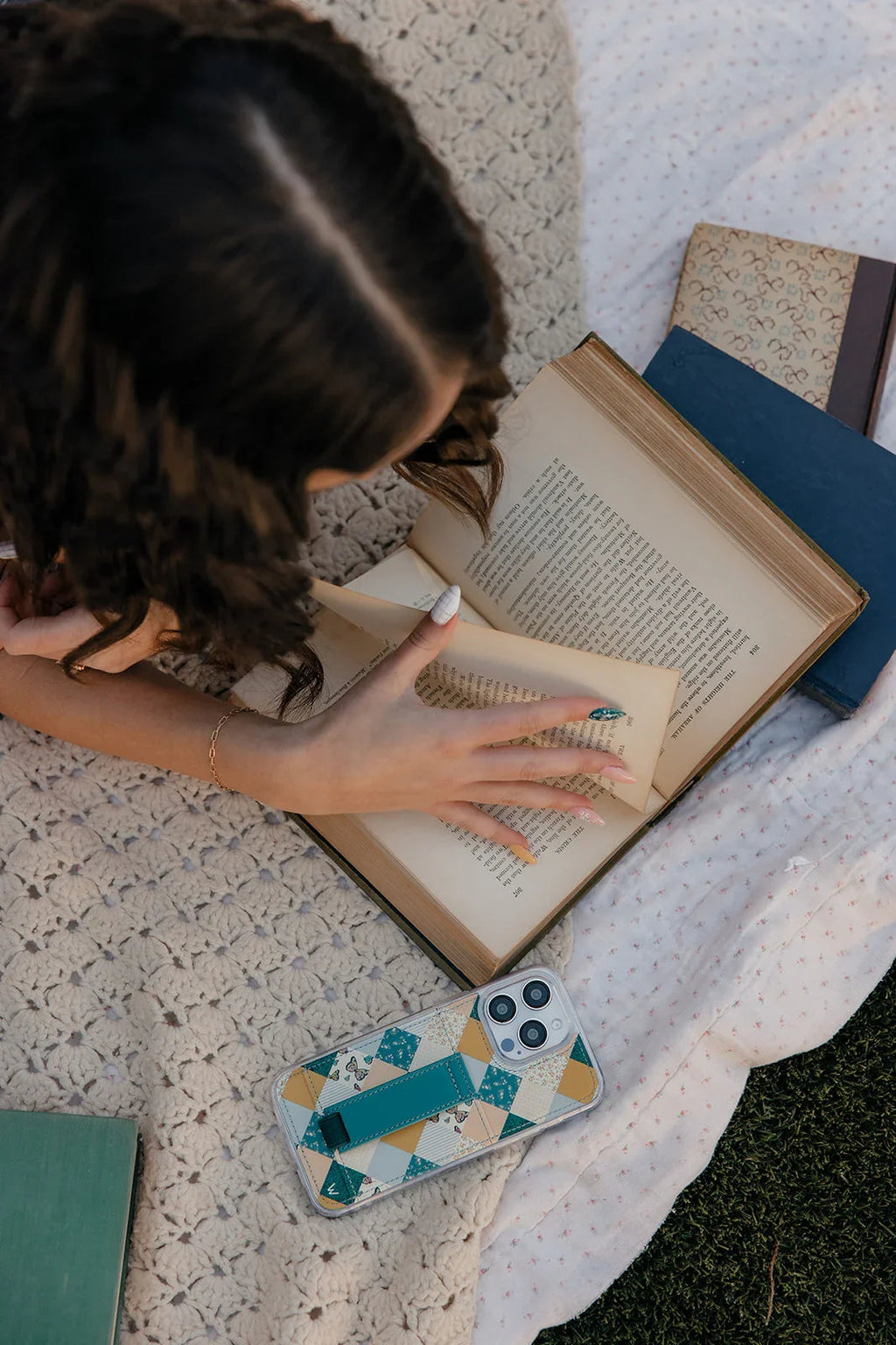 Daydream by Brooklyn & Bailey